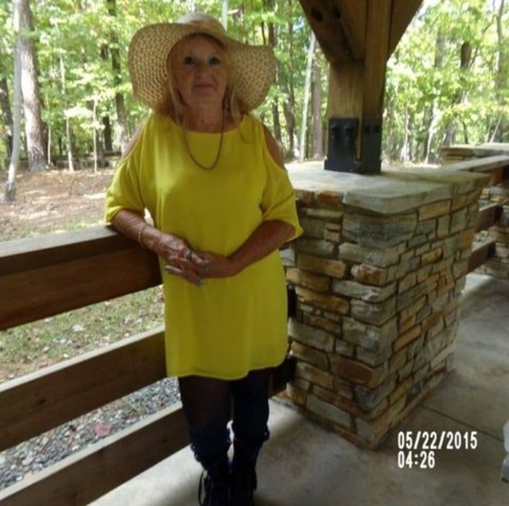 Meet your Posher, Sandra j